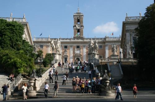 Cordonata_Dioscuri_Palazzo_Senatorio-me