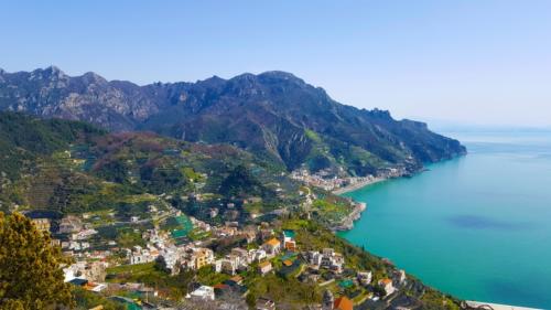 amalfi-coast-3441822-me